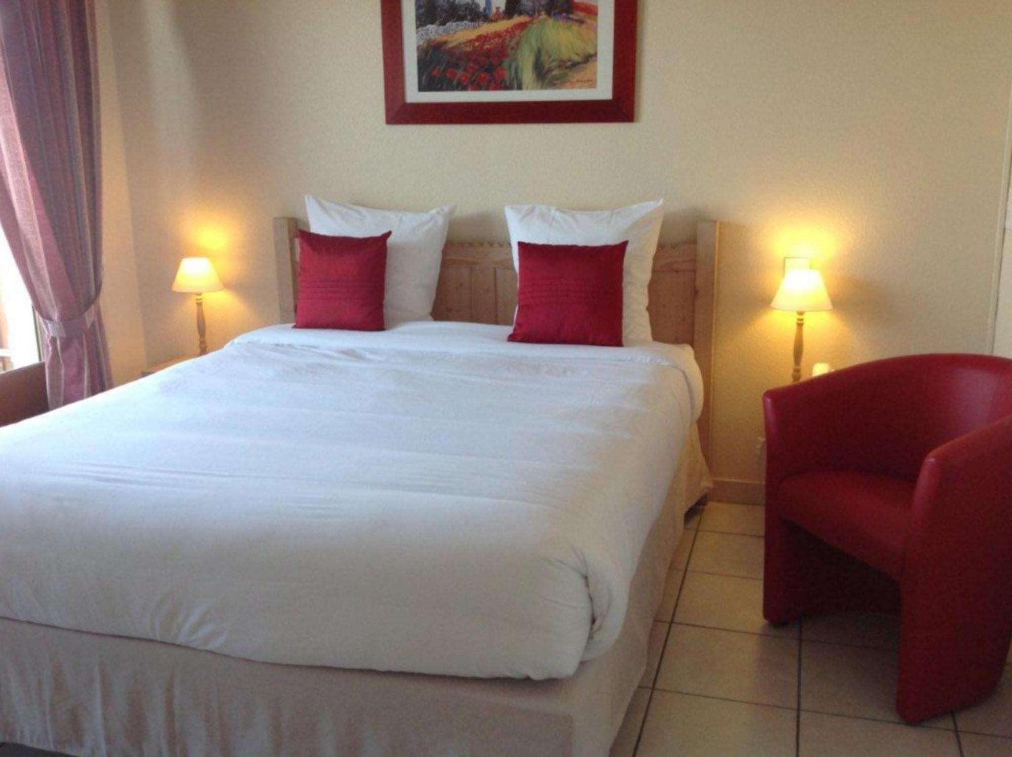 L'Oasis Hotel Evian-les-Bains Room photo