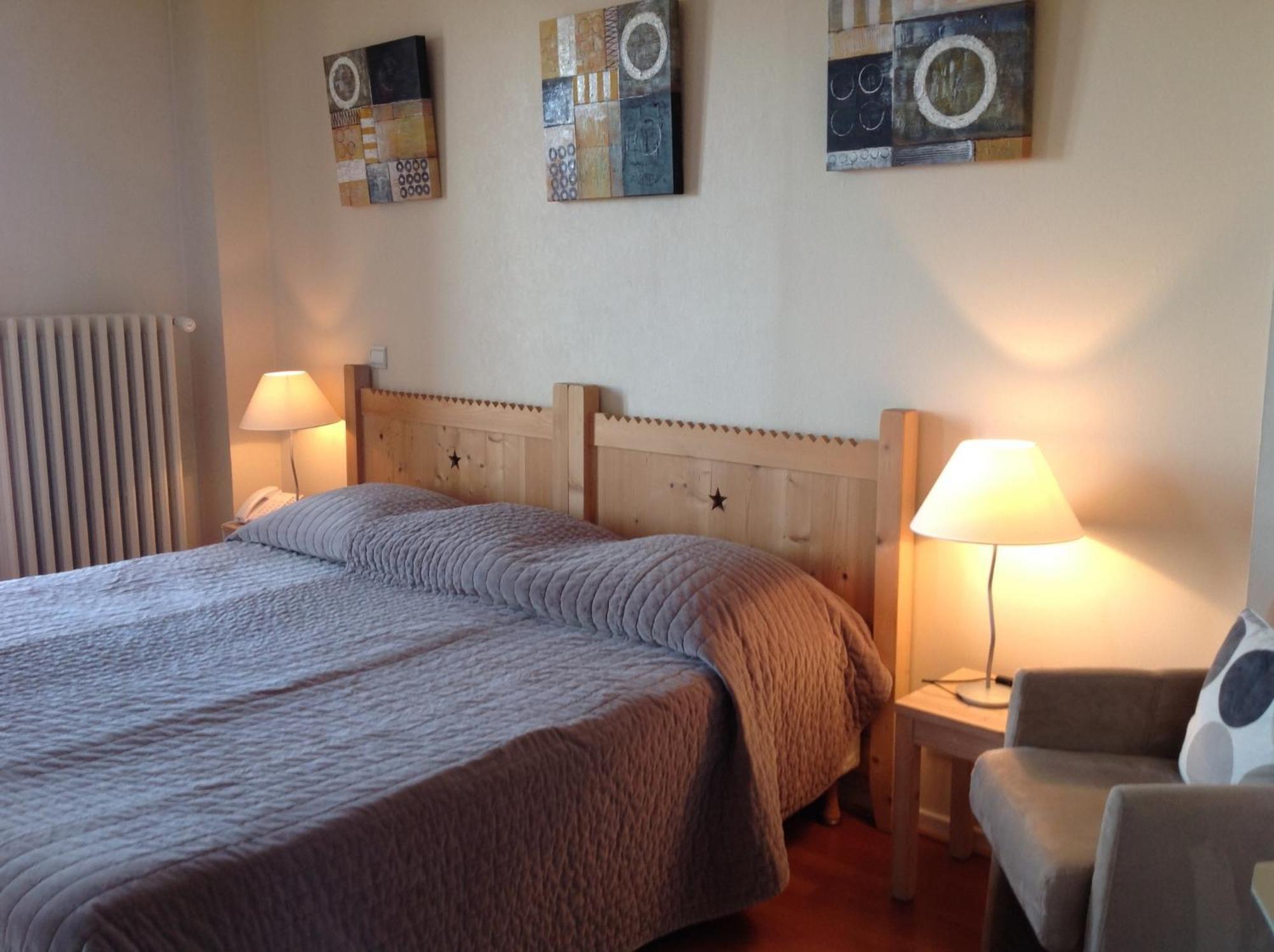 L'Oasis Hotel Evian-les-Bains Room photo