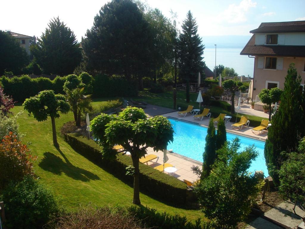 L'Oasis Hotel Evian-les-Bains Exterior photo